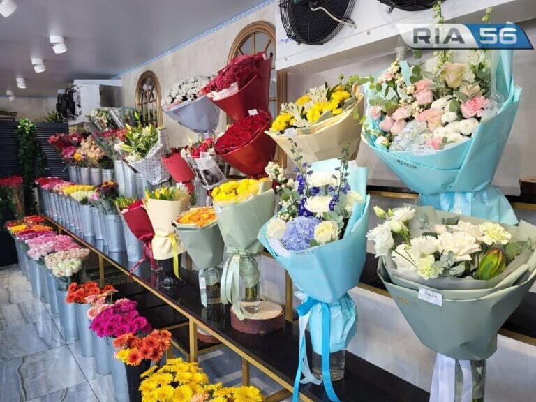    РИА56 выяснила, сколько в Оренбурге стоят цветы ко Дню учителя Марина Шарт