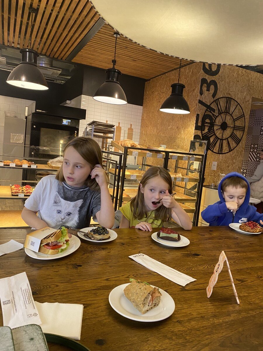 Совместные походы по кафе и музеям + 1000 к карме детского мироощущения