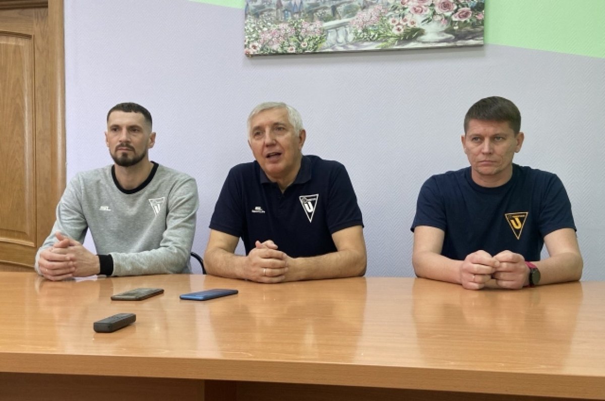    Уже в ближайшие выходные команда отправляется на выездные матчи.