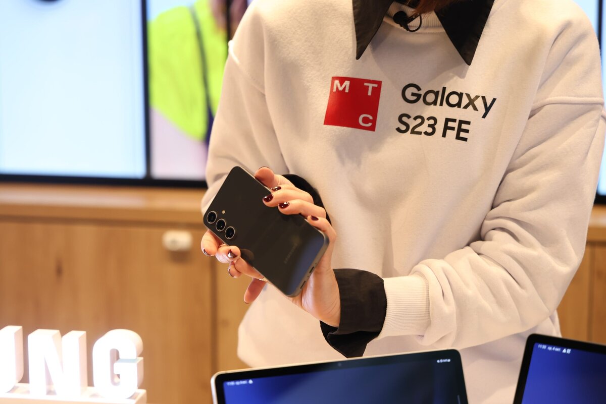 МТС презентовала в России смартфон Galaxy 23 FE и другие новинки от Samsung  | Time Out | Дзен