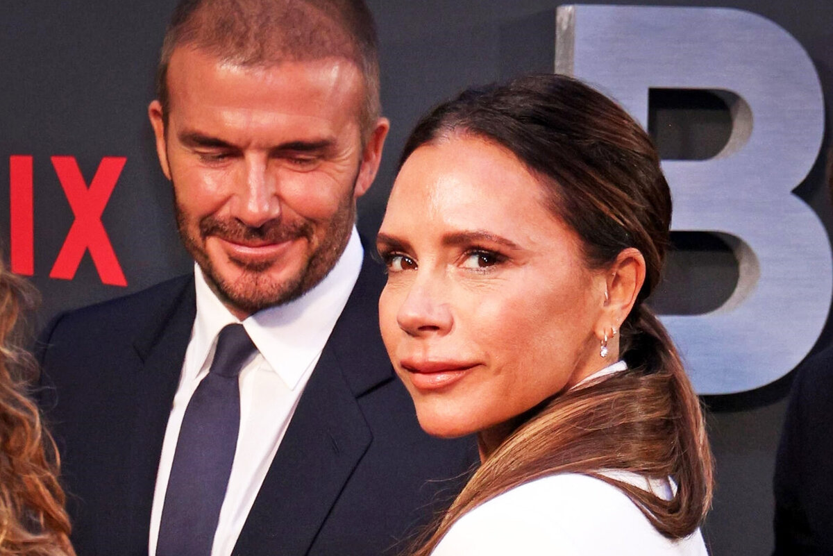     «Я взбесилась после кесарева!»: Виктория Бекхэм разозлилась на мужа, который позировал с Джей Ло, когда она рожала