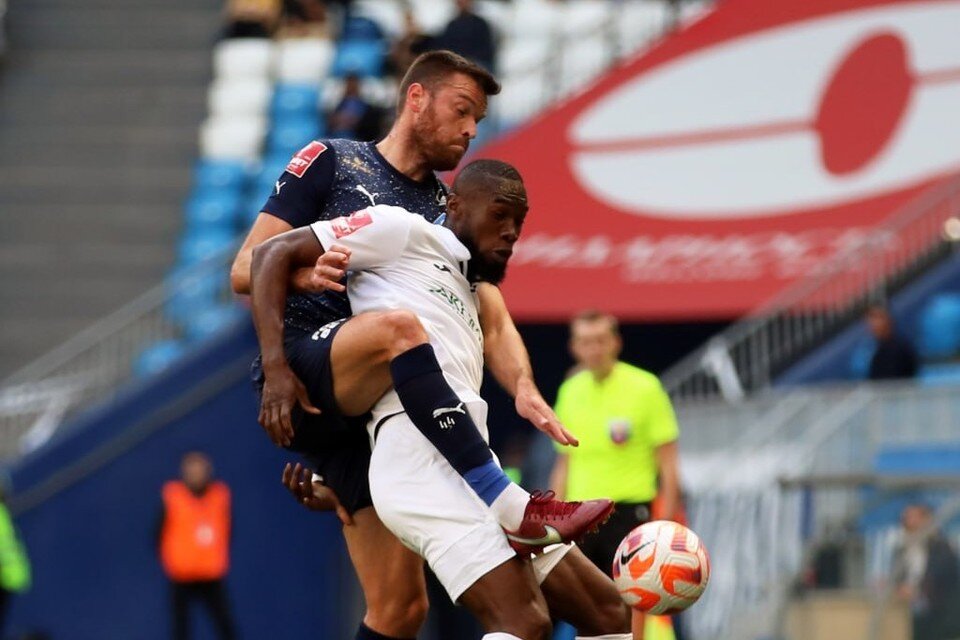    Защита "Крыльев" не справилась с нападением "Ахмата" в дебюте встречи. Фото: ПФК "Крылья Советов"