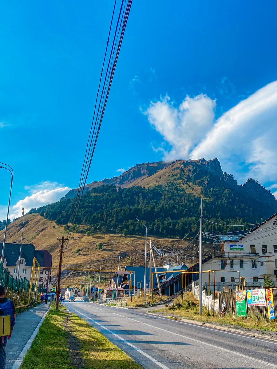 поселок Терскол, дорога в сторону поляны Азау