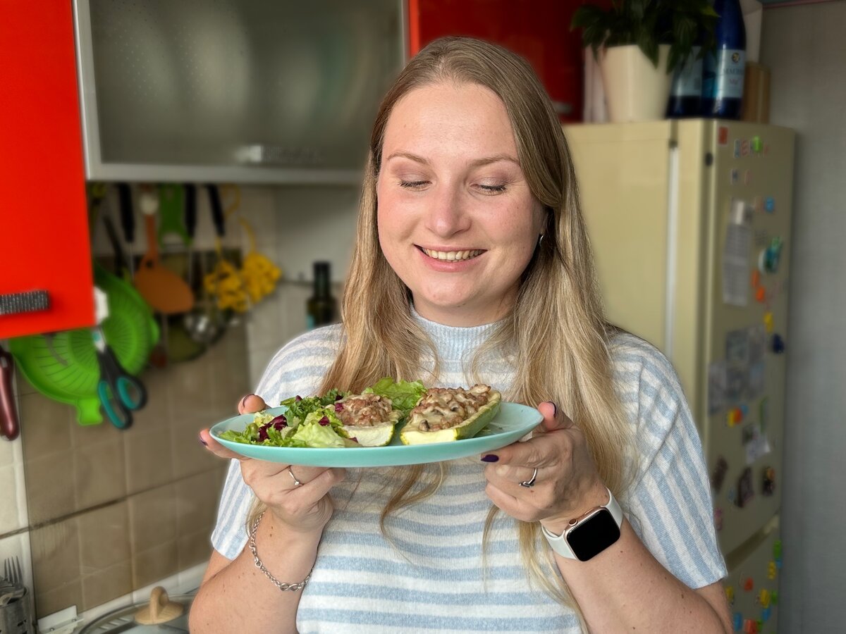 Привет! Я Мария 🌸 4 года пыталась похудеть на пп и подсчете калорий, но только в кето все начало получаться 