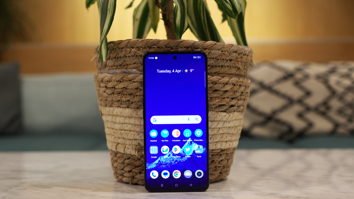 Realme GT 3 - отличный вариант для тех, кто ищет мощный и функциональный смартфон