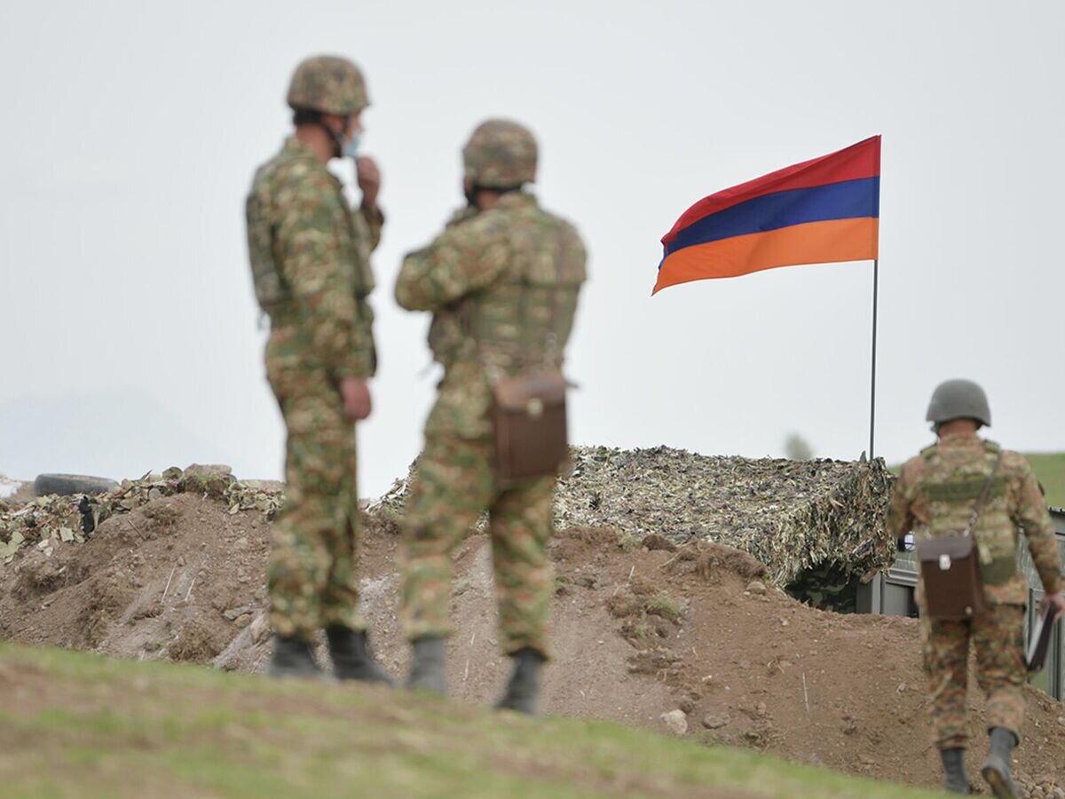    Армянские военнослужащие на границе с Азербайджаном© Фото : Аппарат Президента Республики Армения
