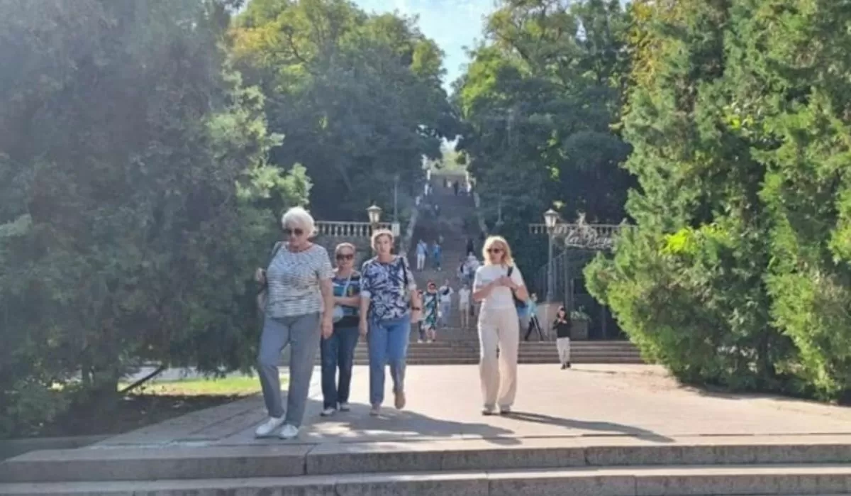 Люди гуляют в Ростове. Источник: rostov.kp.ru Автор фото: Дмитрий Кутепов 