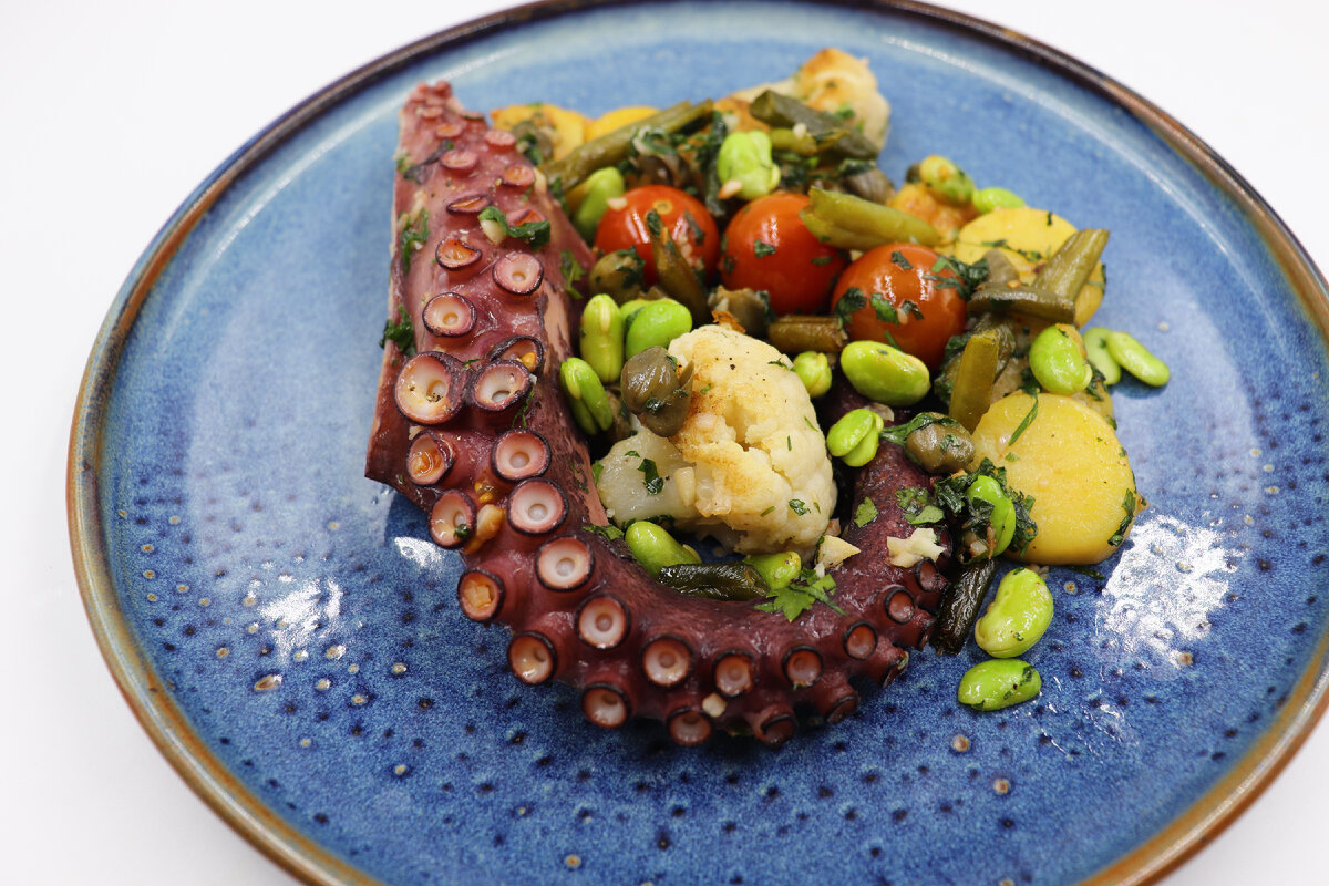 Осьминог с картофелем и овощами #chefmfkos