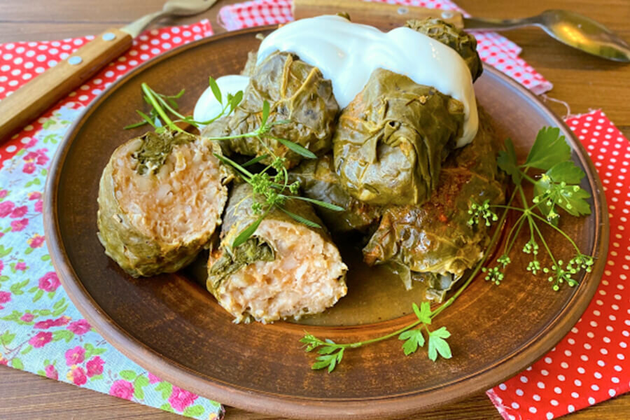 Голубцы из ревеня листьев рецепт с мясом. Голубцы из ревеня.