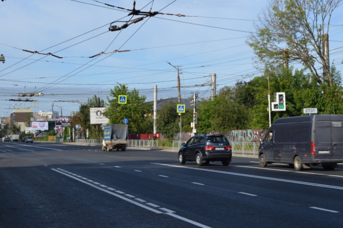    Дороги к медучреждениям ремонтируют в городе Смоленске