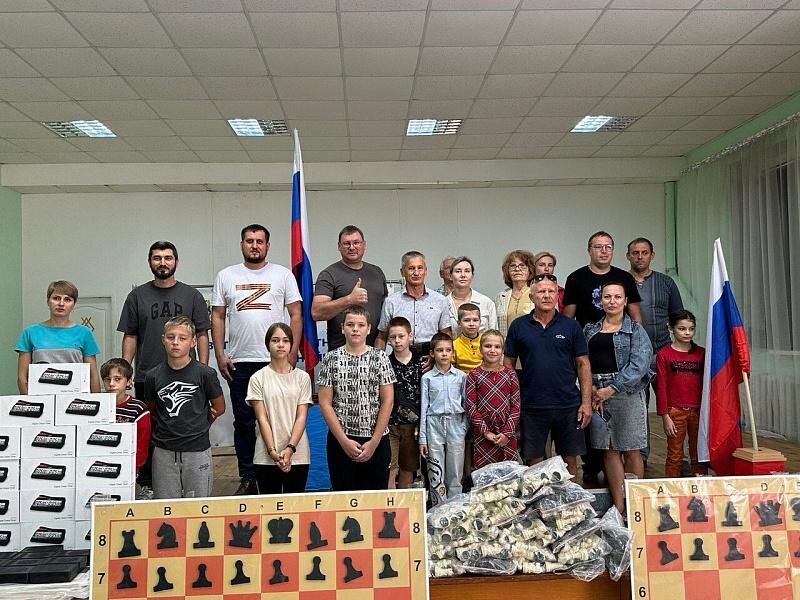  Кубанские спортсмены доставили спортивный инвентарь в Херсонскую область