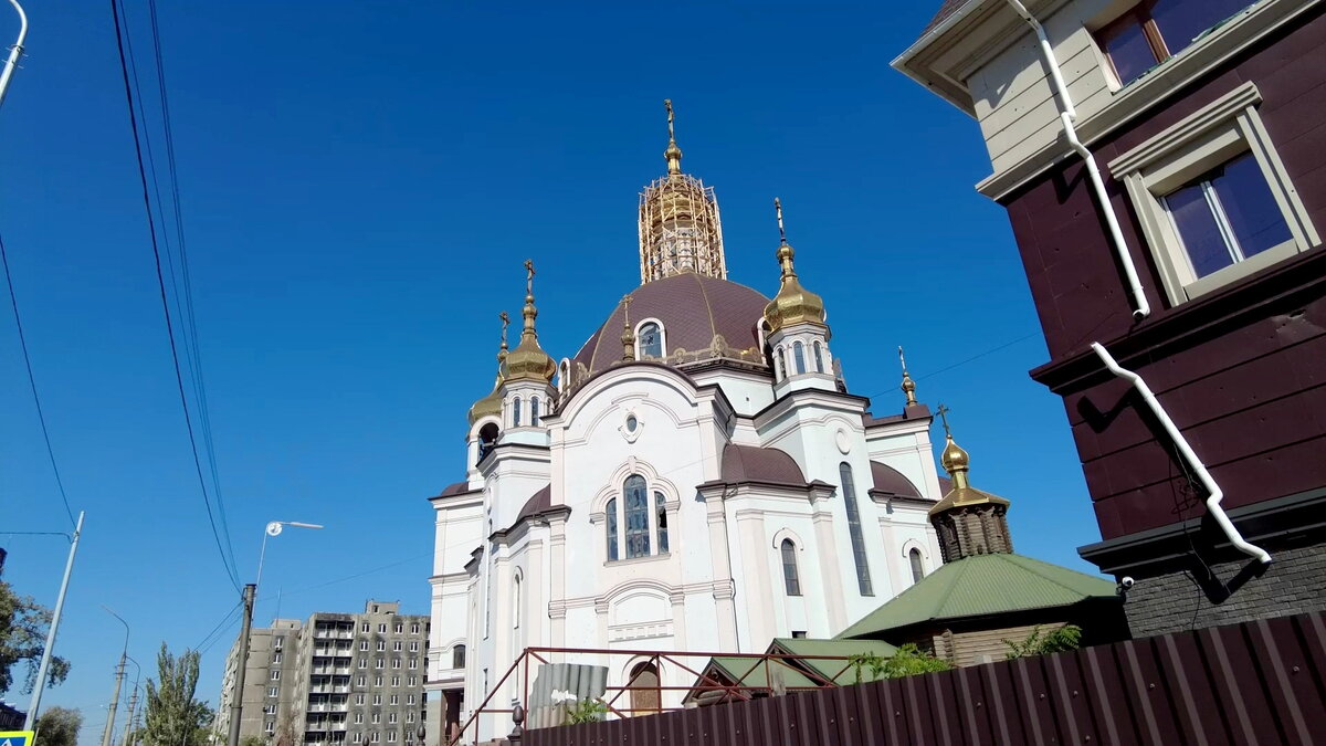    В Донбассе восстанавливают города