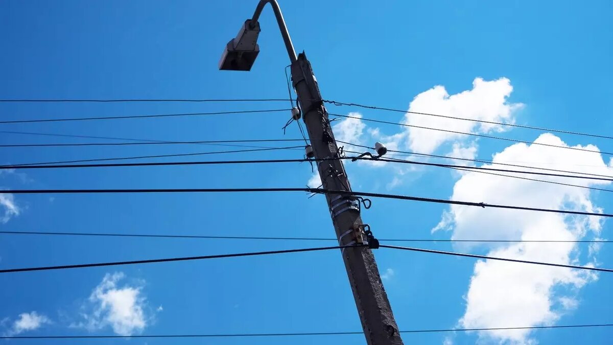     В микрорайонах Ижевска появились 627 новых уличных фонарей. На их установку было направлено более 14 млн рублей.