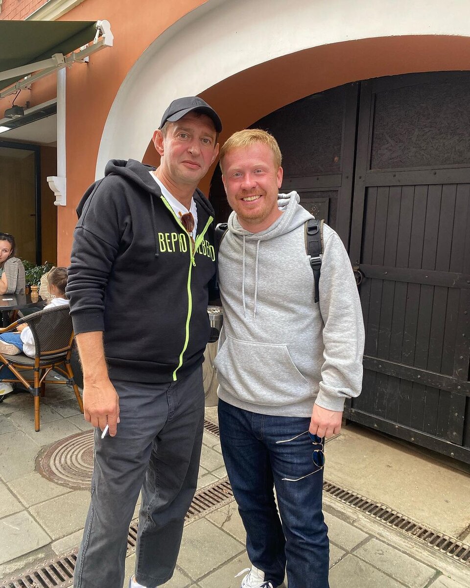    Константин Хабенский и Антон Богданов подружились на съемках фильма "Огонь"Соцсети Антона Богданова