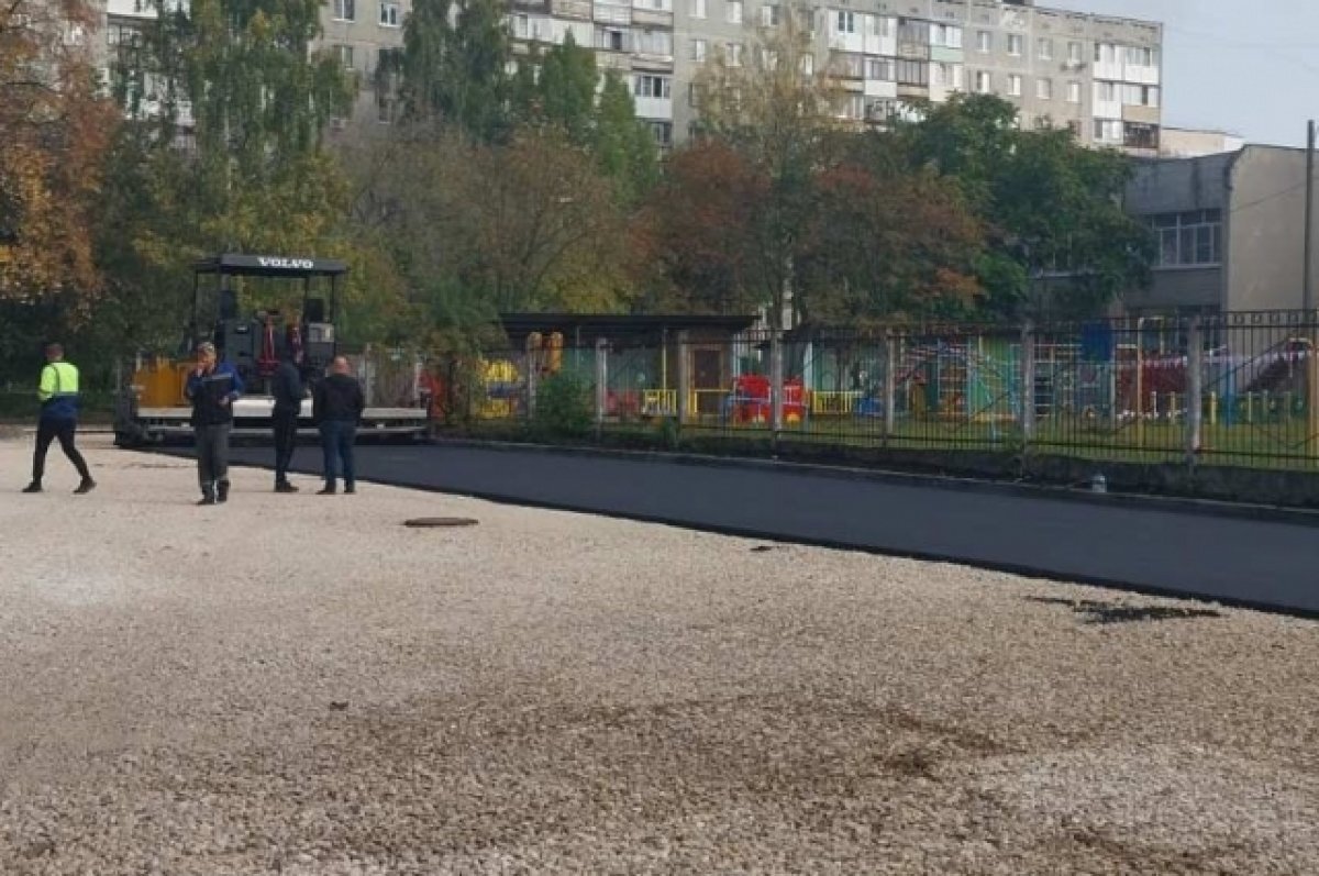    Дворы домов благоустраивают в Московском районе
