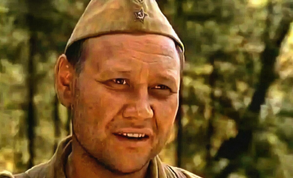 Кадр из многосерийного фильма "Штрафбат" (персонаж - "вор в законе" Антип Глымов, командир роты, в исполнении Юрия Степанова)