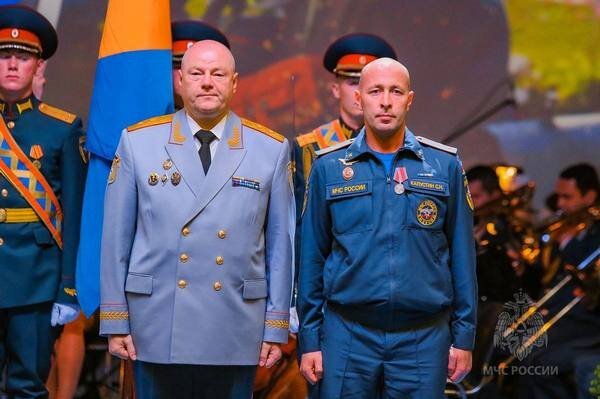     Ивановский пожарный получил медаль за спасение беременной женщины