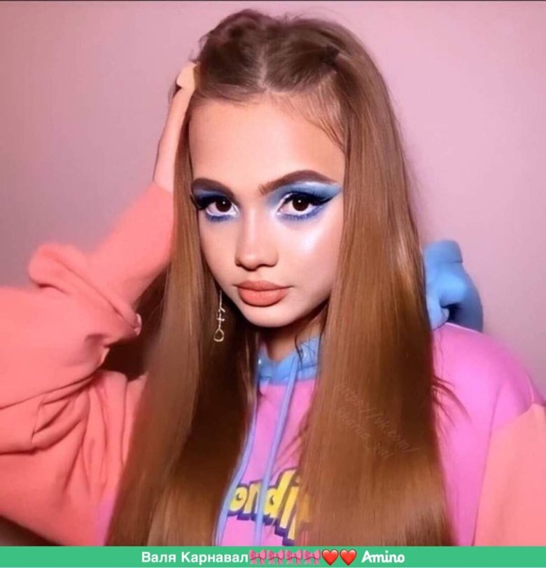 Валя Карнавал стала участницей скандала с Ларисой Долиной, а теперь вот с Шурой - это такой PR, такая реклама или просто успех молодой девушки и её богатство вызывает зависть у мэтров?