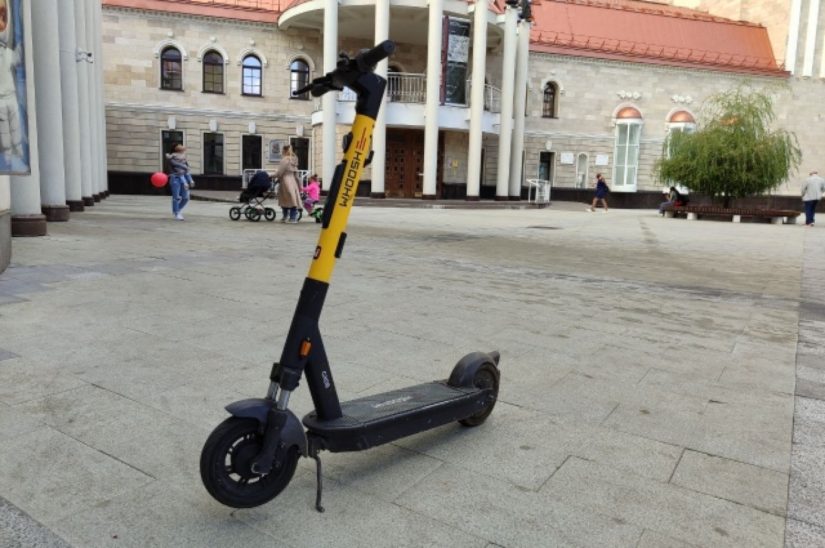    Электросамокаты в Петербурге начали оснащать шлемами