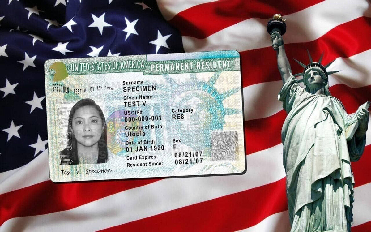 Green card. Лотерея Грин кард в США 2021. Грин-карта США 2023. Как выглядит Грин карта США. Американская Грин карта 2022.