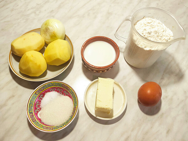 Кыстыбый с картошкой по татарски — это рецепт постных лепешек, щедро начиненных либо сытной пшенной молочной кашей (самая традиционная начинка), либо сливочным картофельным пюре, щедро пропитанным...-2