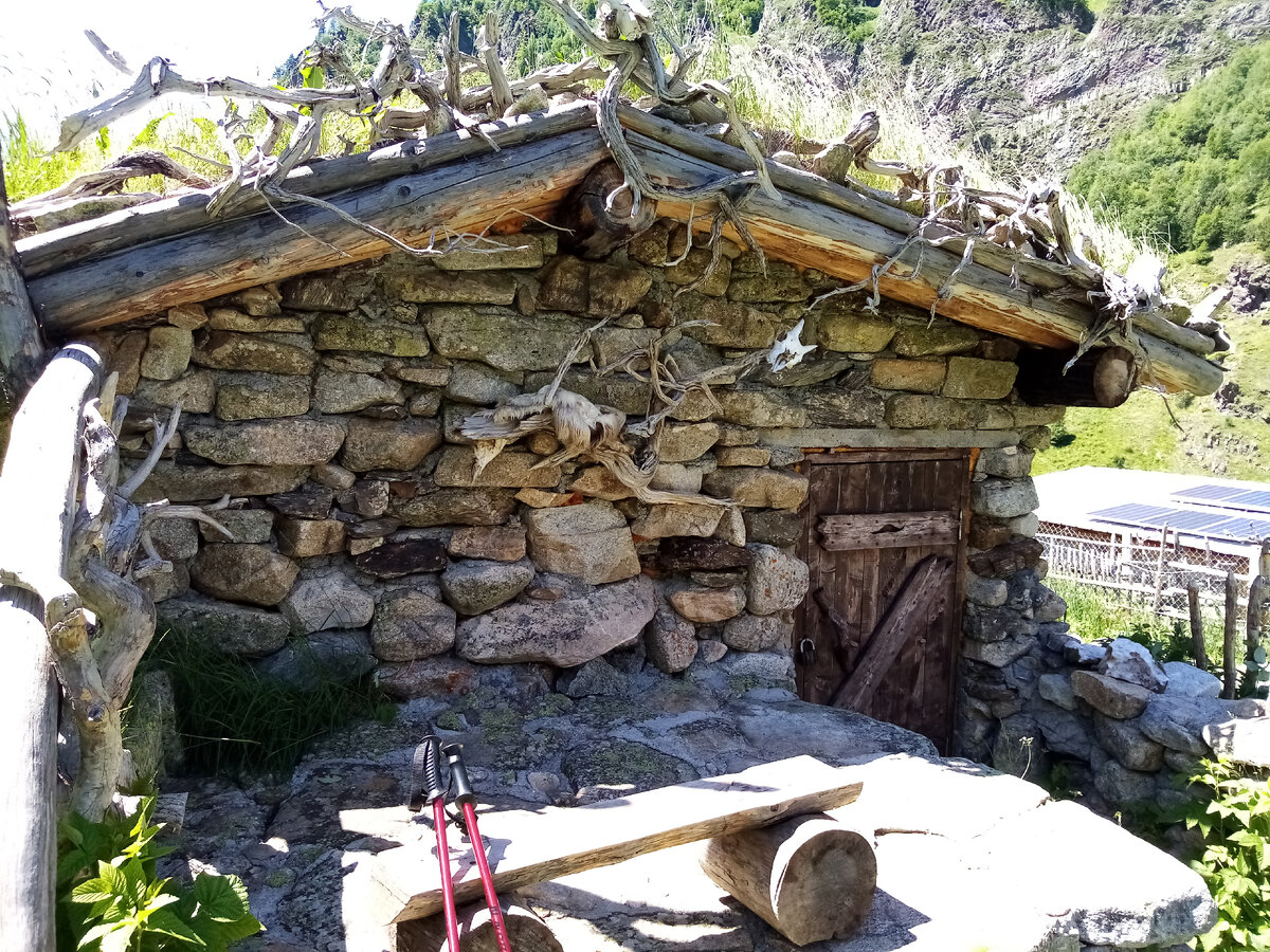 Домик в Терскольском ущелье