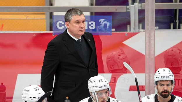    Главный тренер «Трактора» Анвар Гатиятулин.ХК «Трактор»