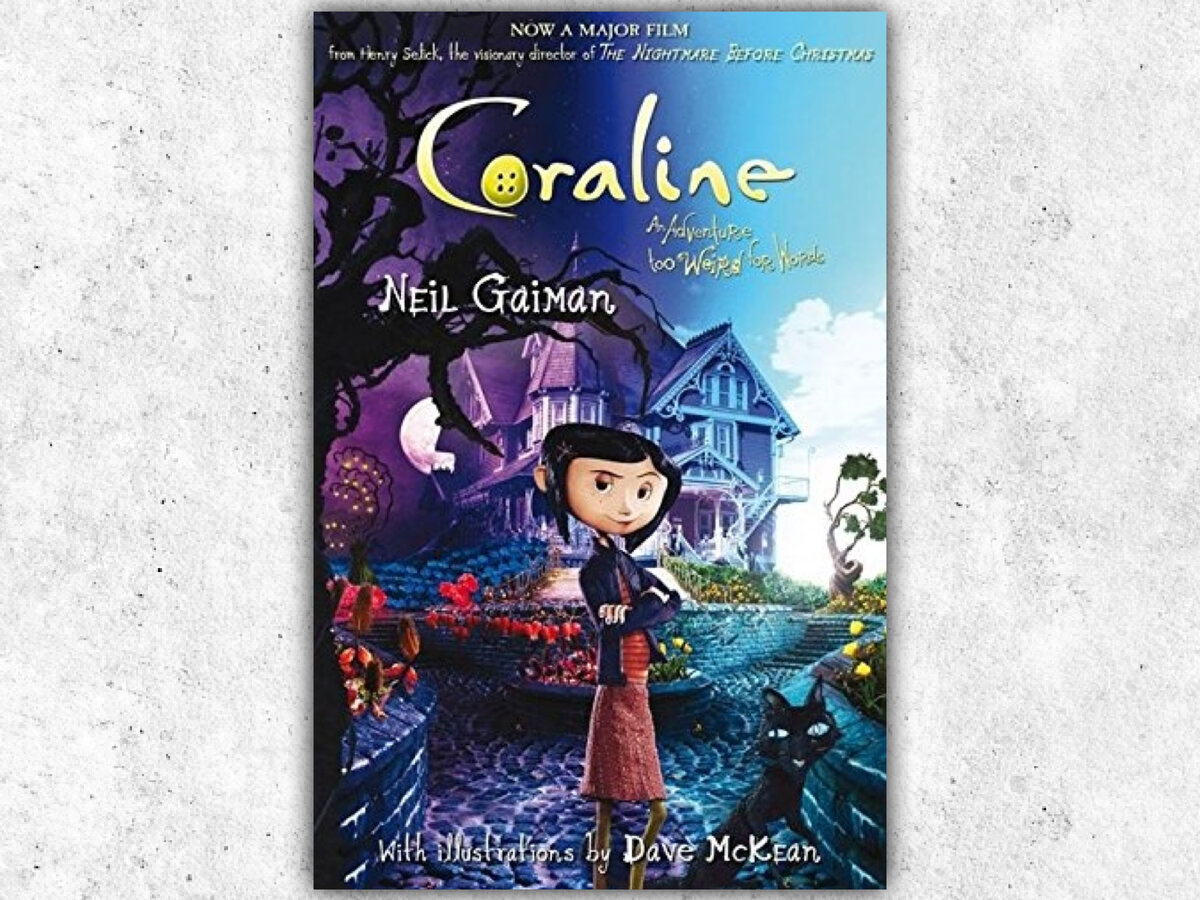 Издатели радуют большим разнообразием обложек к этой истории — одна страшнее другой. Покажу вам некоторые. Первая — кинообложка — одна из самых встречающихся. С такой читала и я. Листайте вправо. 