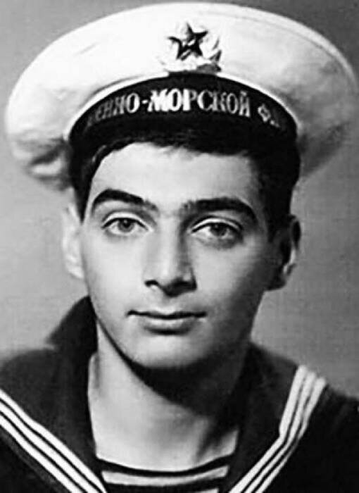 Дмитрий быков в молодости фото Из-за чего писатель-иноагент Дмитрий Быков, осудивший политику России, хочет вер