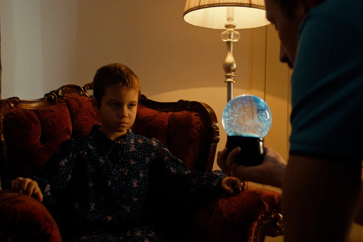 Кадр из фильма "Детектор" (2023), режиссёр Костас Марсаан