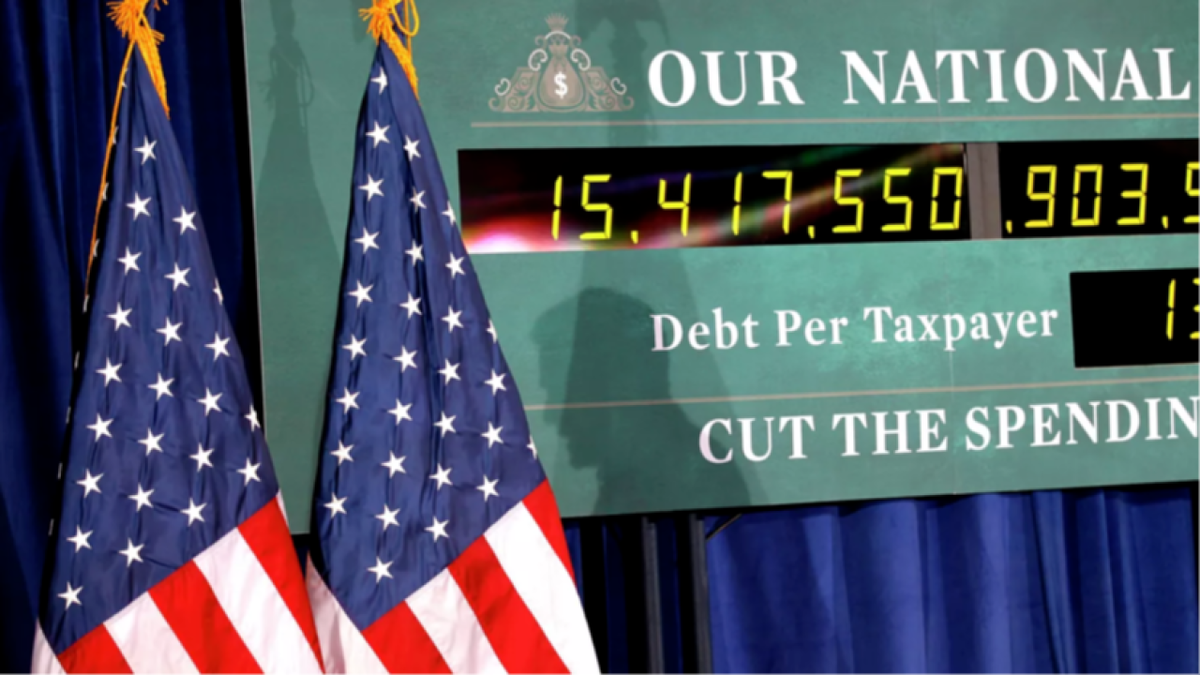    Госдолг США обновил исторический максимум и превысил 33,442 трлн долларов