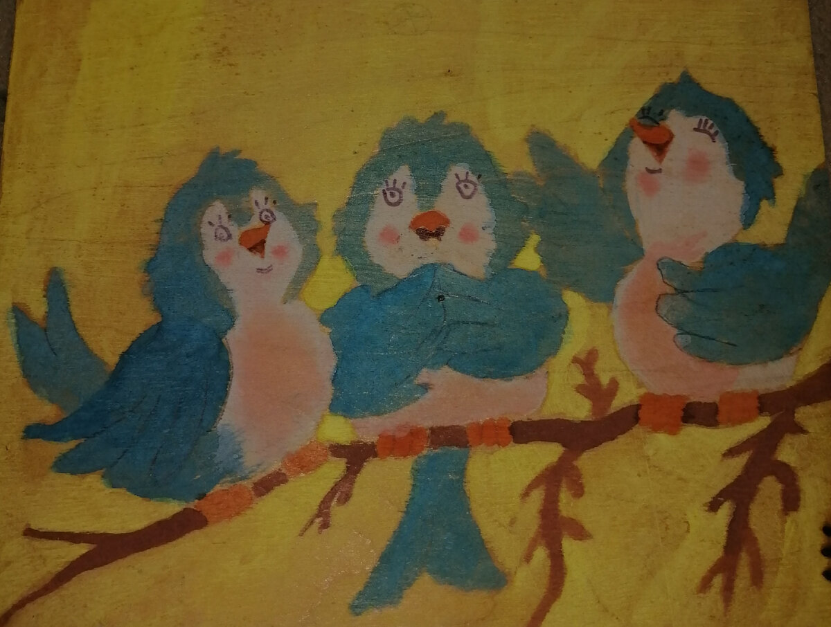 На заставку поставила рисунок сына. Двадцать пять лет назад рисовал на дощечке.  