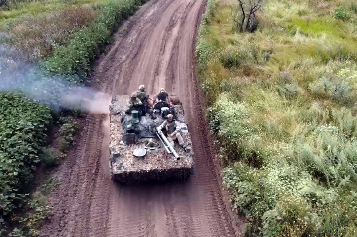    Российские ВДВ получили партию боевых машин десанта БМД-2 и БТР-РД
