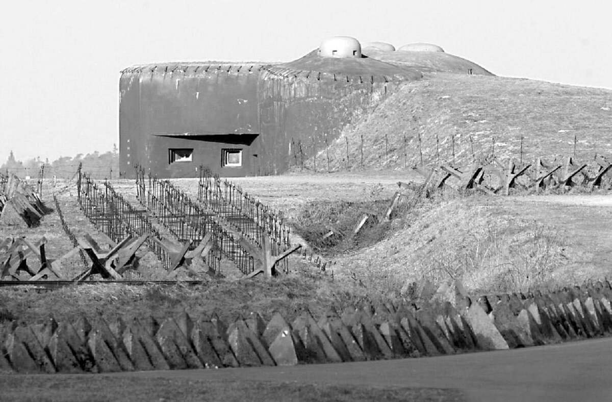 Бункер чехословакской линии укреплений в Судетах, 1938 год.