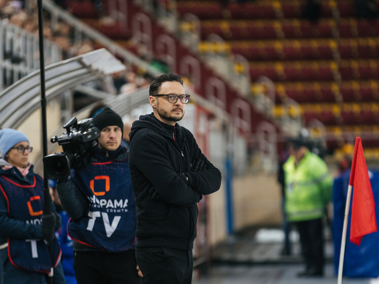     Михаил Пашкин – до свидания: главный тренер хабаровского «СКА-Нефтяника» сложил полномочия. Фото: ХК «СКА-Нефтяник»