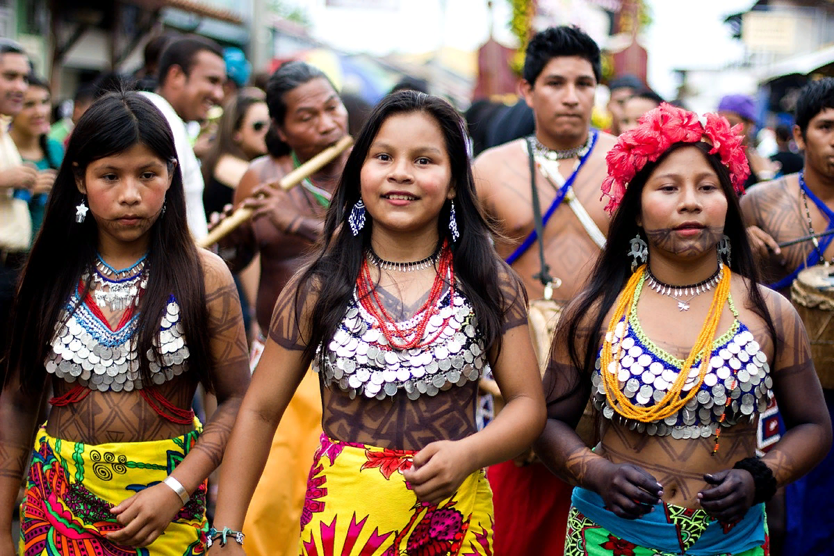 Племя Embera. Embera-Wounaan. Креолы в Латинской Америке. Краснокожих индейцы Эквадор.