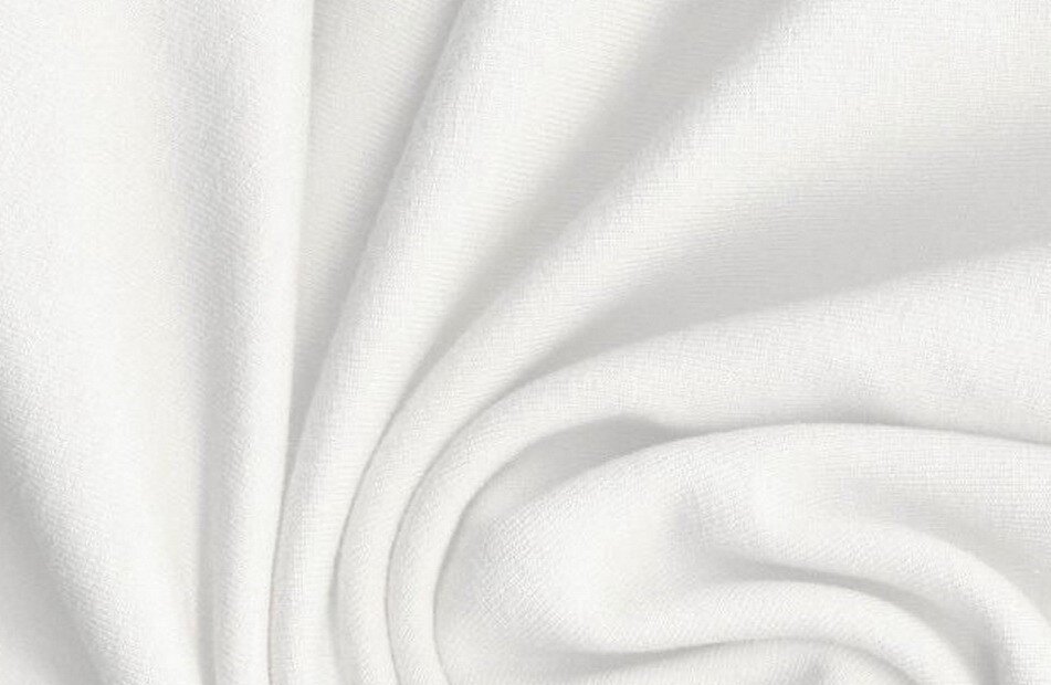 Ткань и трикотаж — два абсолютно разных вида полотен. Первый производят на ткацких установках, второй — на вязальных. Современная текстильная промышленность предлагает различный ассортимент трикотажа.-14