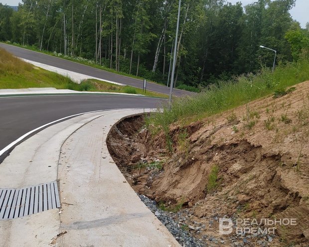 Лилиана Кузьмина обвиняется в халатности, в результате которой в июне 2022 года ливнем была разрушена трасса лыжно-биатлонного комплекса. Инна Серова/realnoevremya.ru 