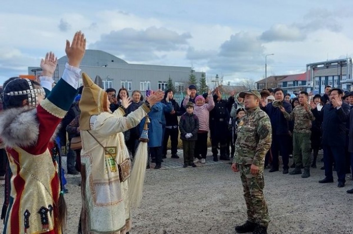    Табун лошадей и 5 миллионов подарили в Якутии герою «Алеши» Филиппу Евсееву