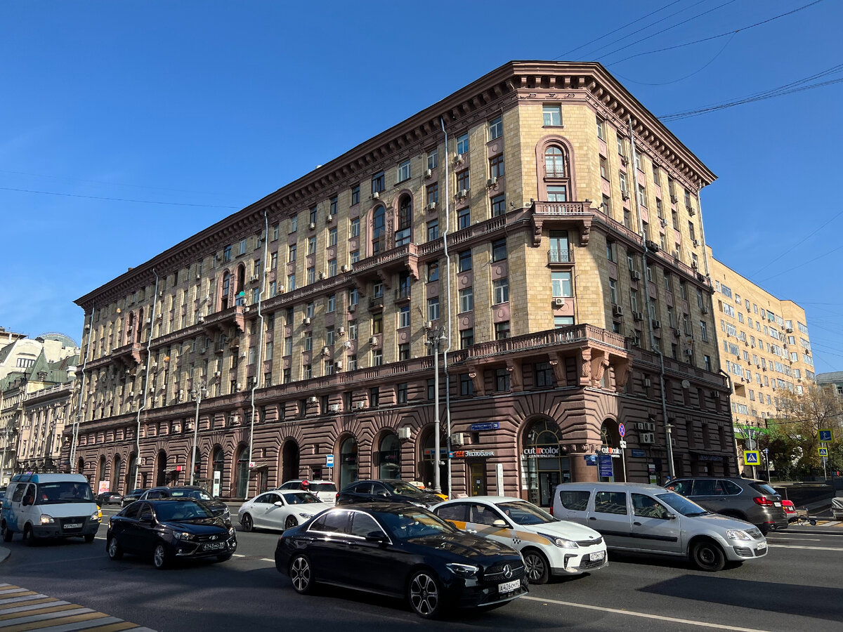 Жилой дом по адресу: 1-я Тверская-Ямская улица, 28. Фото 2023, моё.