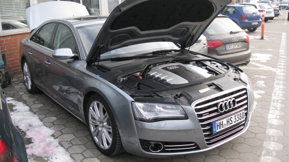    Audi A8 с двигателем 4.2 TDi. Фото nakhon100 (CC-BY-2.0)