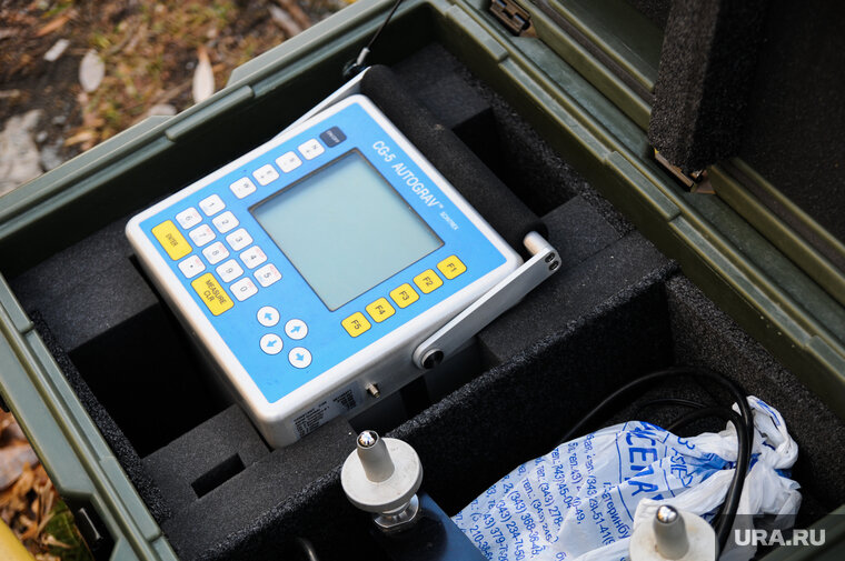    Колебания почвы изучают специалисты института