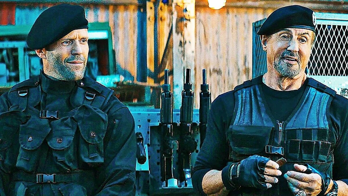 Кадр из фильма Расходники-4                                                                                                               