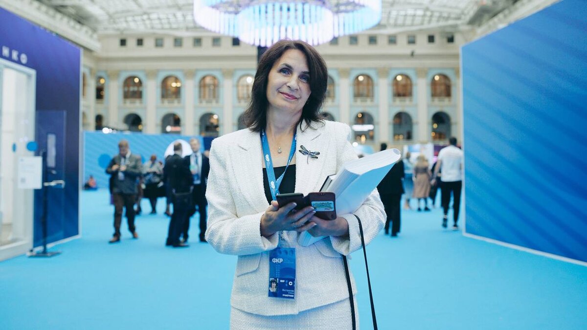 Елена Сергеевна Вострикова, учитель биологии и советник директора по воспитанию Мысовской школы № 56, наставник-просветитель Всероссийского совета наставников-просветителей