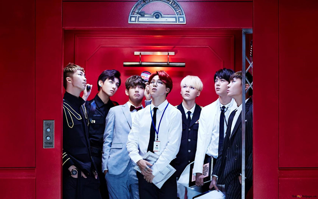 Видимо это и есть тот самый лифт, что поднимет наших парней на вершину оглушительной славы, успеха и любви. Намджун, жми кнопку!