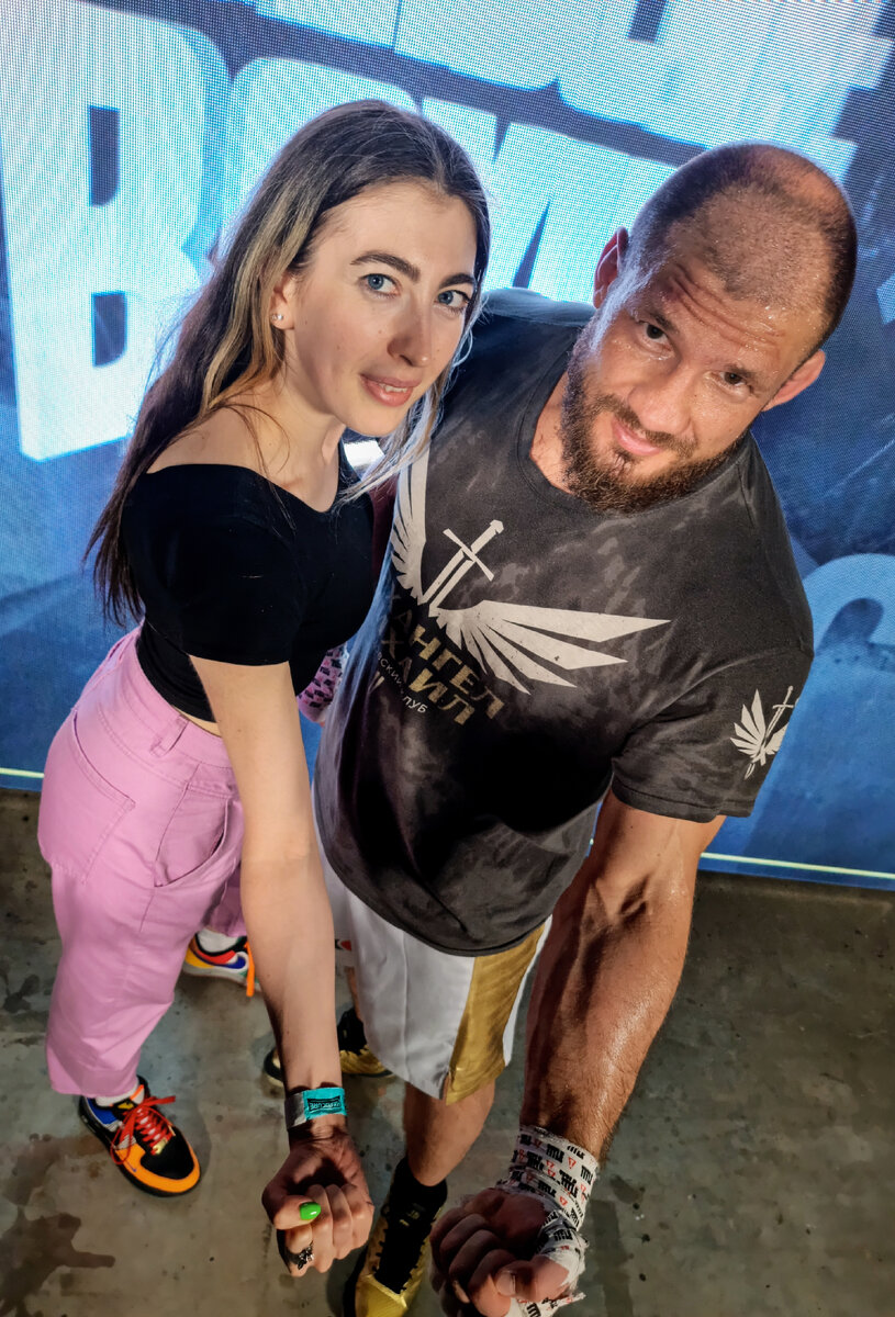 Боец ММА, ныне боксёр Иван Штырков