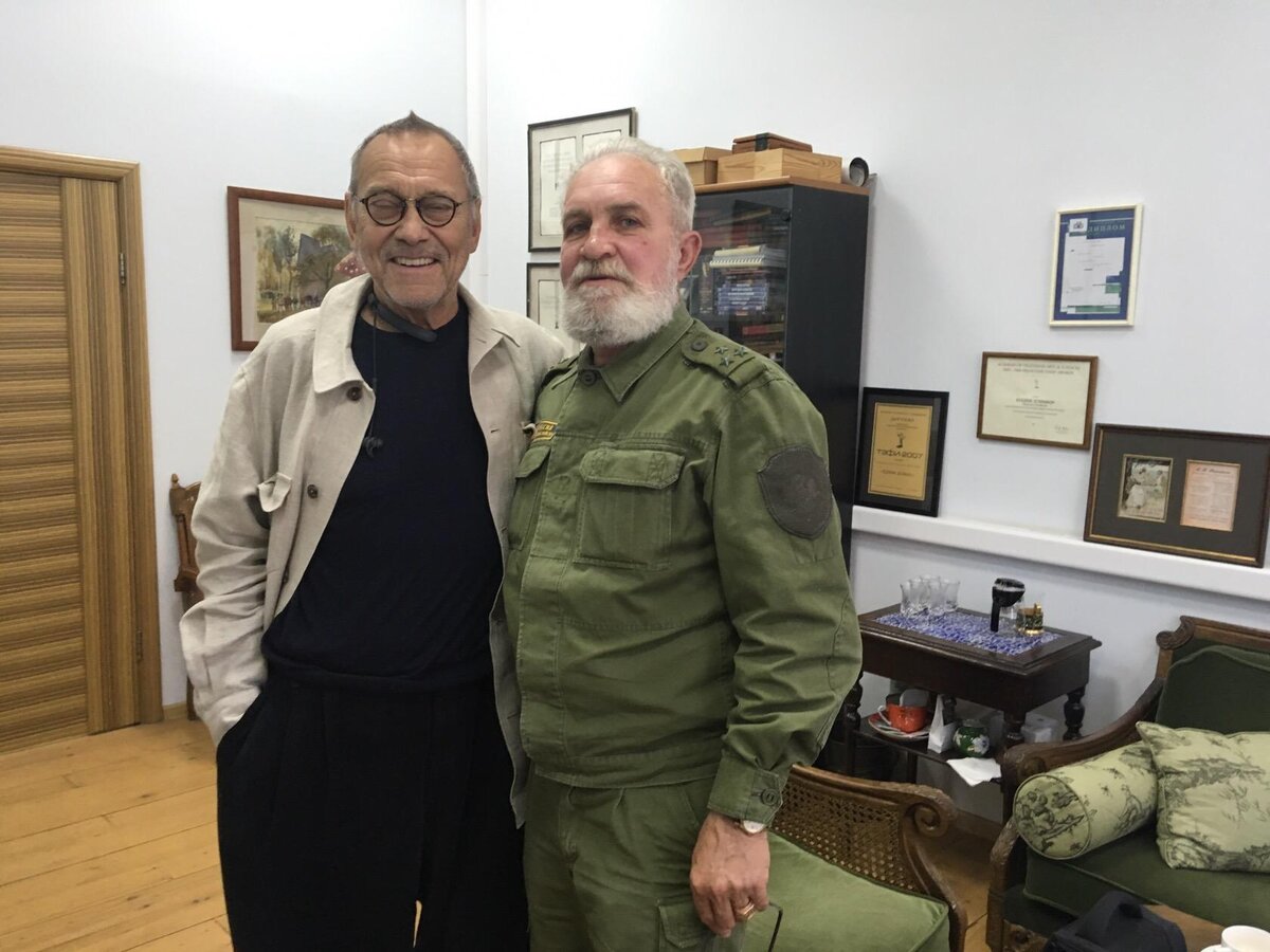 Листайте ленту: Андрей Кончаловский и Владимир Бардаков