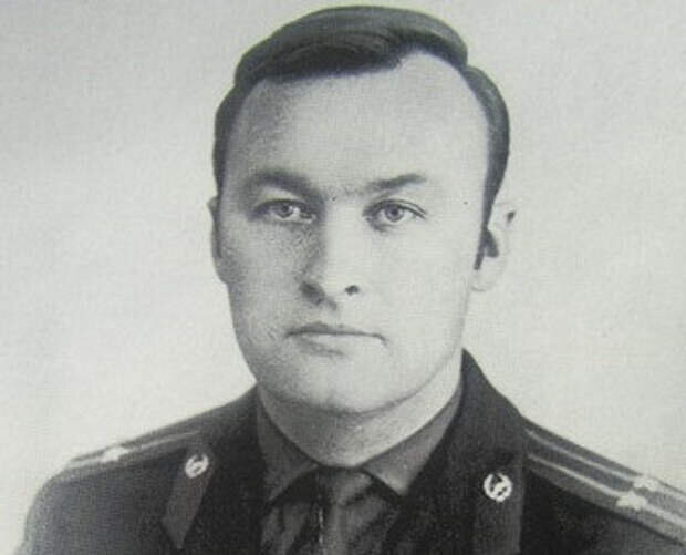 Кгб ссср злобин леонид юрьевич фото Генерал КГБ СССР Олег Калугин, которого Путин окрестил предателем Евгений Додоле