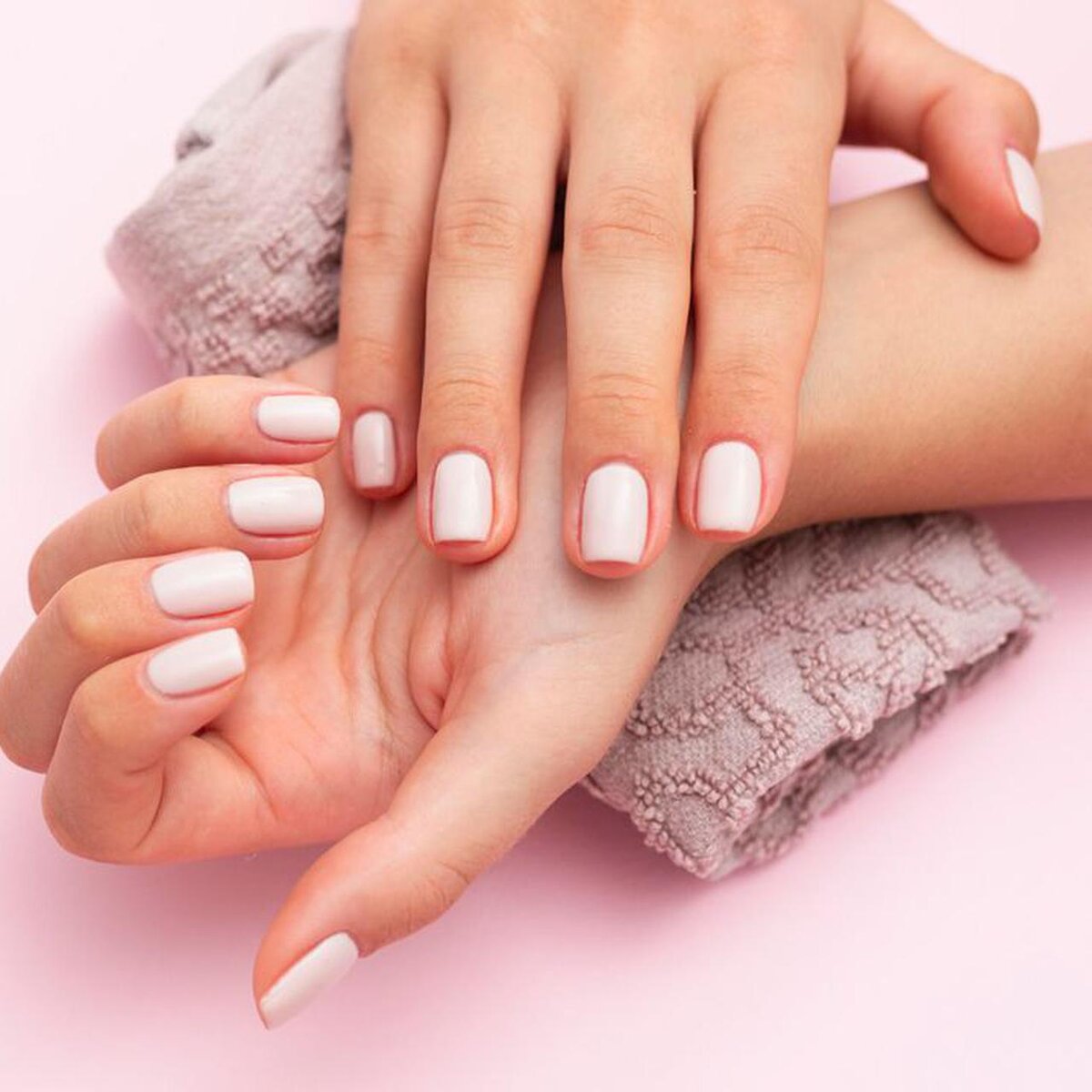 Идеальный женский маникюр для первого свидания