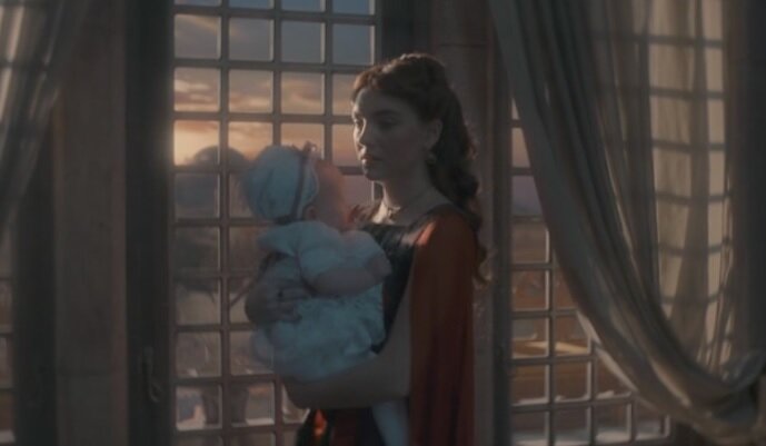 Ни мамок, ни нянек, все сама, все сама!